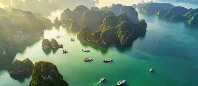 Croisiere en baie Halong pour d&eacute;couvrir beaut&eacute; des jonques traditionnelles