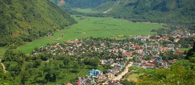 Voyager avec un Guide francophone au Vietnam pour visiter vall&eacute;e Mai Chau