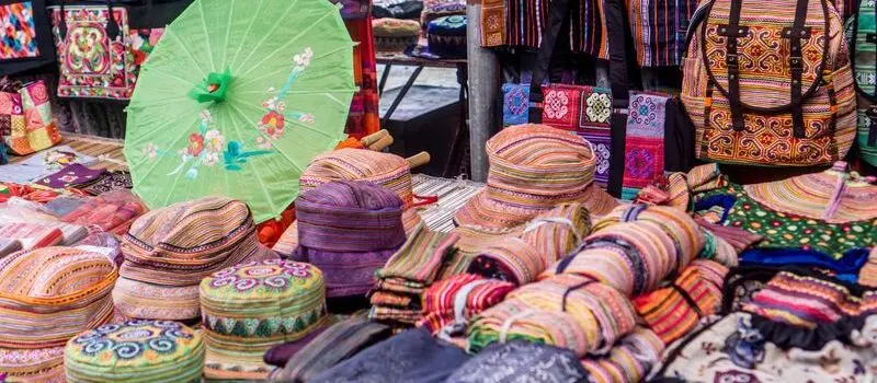 Voyager avec un Guide francophone au Vietnam pour visiter march&eacute; Bac Ha