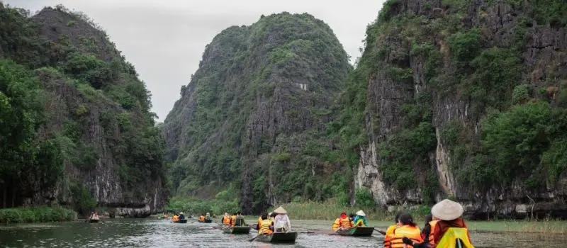 Voyager avec un Guide francophone au Vietnam pour visiter Ninh Binh