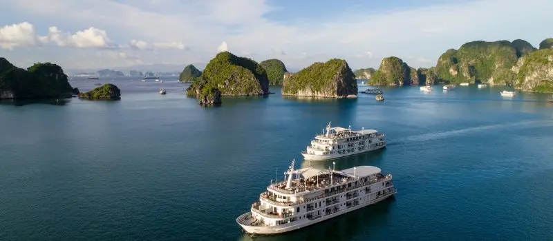 Croisi&egrave;re dans la baie d&rsquo;Halong