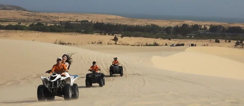 Voyage de luxe au Vietnam pour Visite en jeep des dunes de sable Mui Ne
