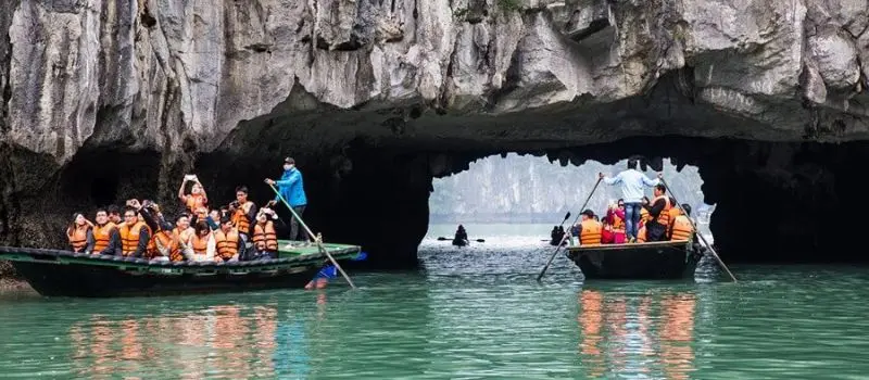 Voyage en famille au Vietnam avec enfant pour d&eacute;couvrir la baie Halong