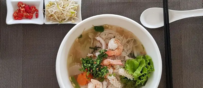 Partez en voyage au Cambodge pour d&eacute;guster la sp&eacute;cialit&eacute; Kuy teav