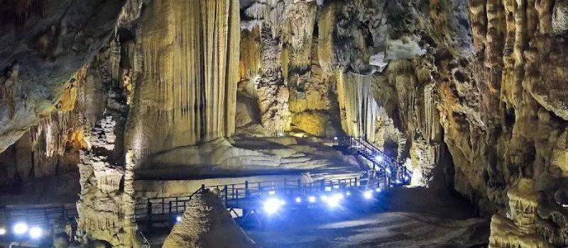 Beaut&eacute; de la grotte de Thien Duong