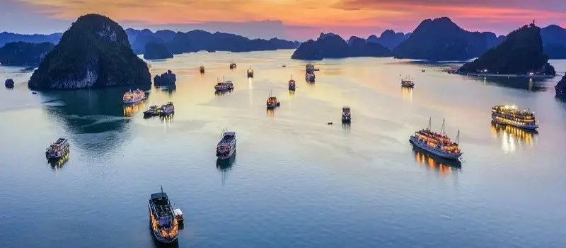 Croisi&egrave;re dans la baie d&rsquo;Halong
