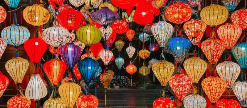 Festival des lanternes dans la vieille ville de Hoi An