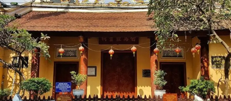 Temple de Bạch M&atilde;