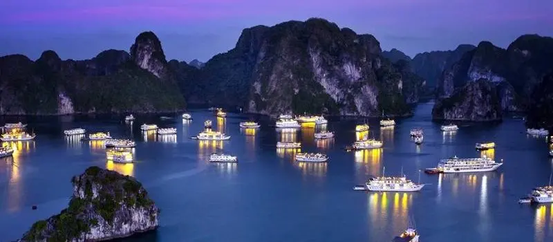 Croisi&egrave;re dans la baie d&rsquo;Halong en hiver