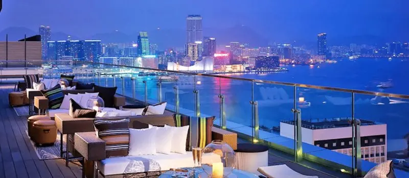 Prendre un verre au bord de l'eau