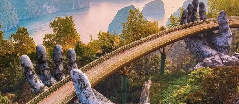 Traverser le pont d'or &agrave; Sun World Ba Na Hills