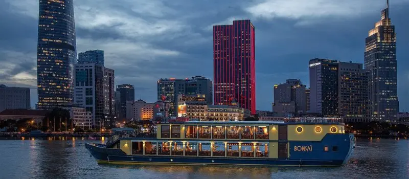 Bonsai Cruise sur la rivi&egrave;re Saigon