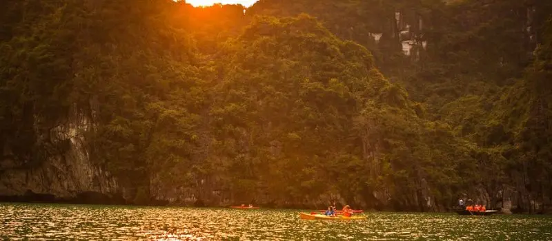 Croisiere en baie Halong pour d&eacute;couvrir l'&eacute;tonnante grotte de Luon