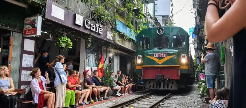 Pourquoi visiter la rue du train Hanoi