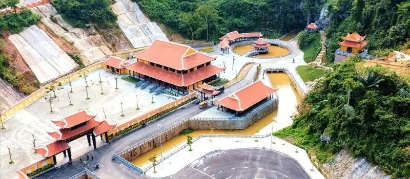 Porte du Ciel Dong Giang