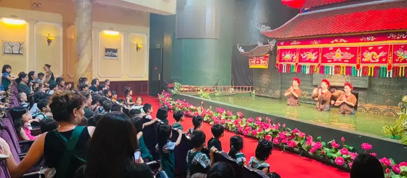 Th&eacute;&acirc;tre de marionnettes sur l'eau de Bong Sen Hanoi