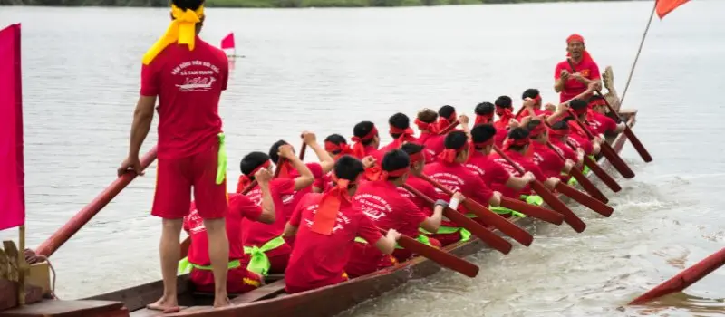 Participer aux festivals locaux