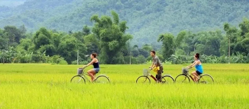 V&eacute;lo de montagne &agrave; Mai Chau (Hoa Binh)