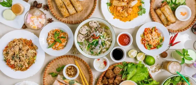 Cuisine vietnamienne de voyage au Vietnam