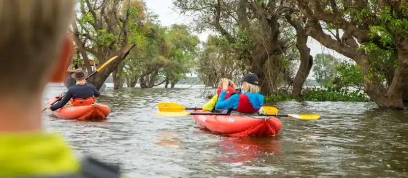 Kayak &agrave; Tonl&eacute; Sap
