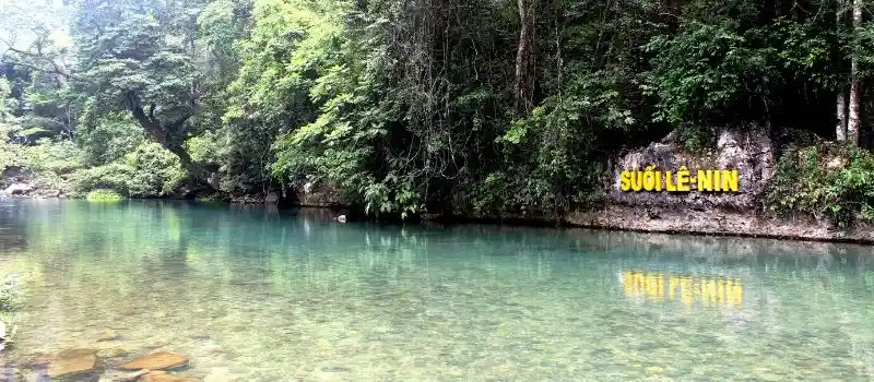 La grotte de Pac Bo et le ruisseau de L&eacute;nine