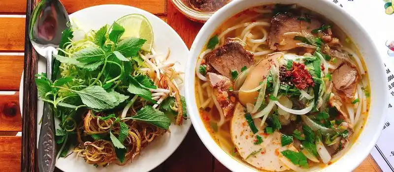 La soupe de nouilles &eacute;pic&eacute;e Vietnam