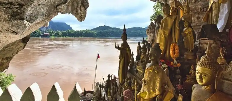 La zone de la grotte de Pak Ou