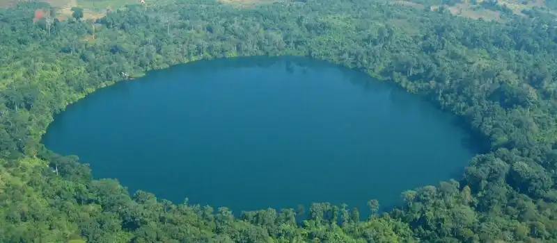Lac volcanique Yeak Laom