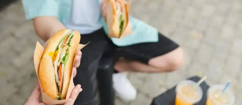 Le B&aacute;nh M&igrave;, le sandwich vietnamien