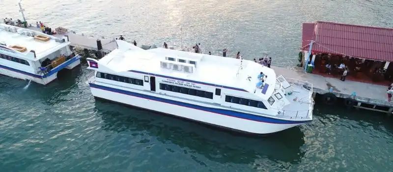 Le ferry &agrave; grande vitesse au Cambodge