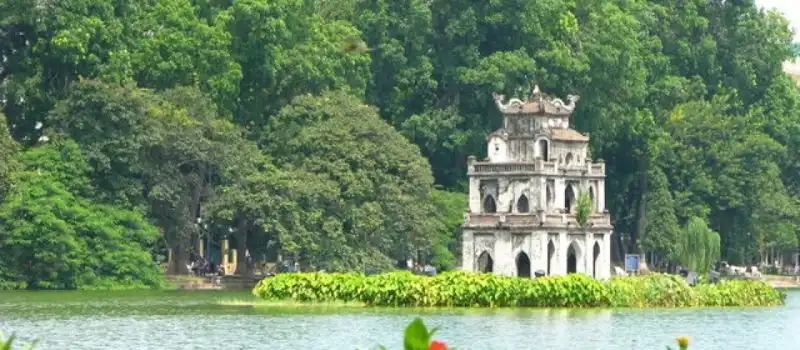 Le lac de Hoan Kiem &agrave; Hanoi
