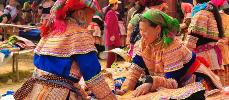 Le march&eacute; aux buffles de Can Cau
