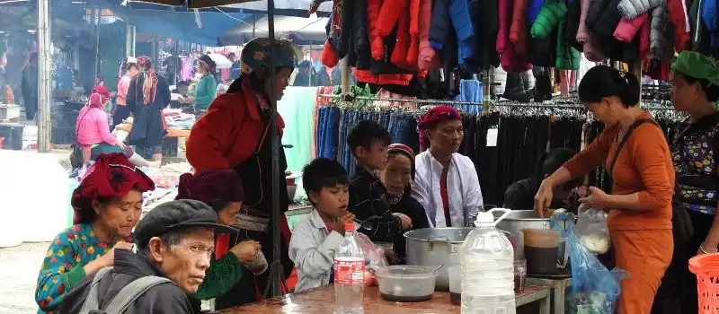 Le march&eacute; ethnique authentique de Yen Minh