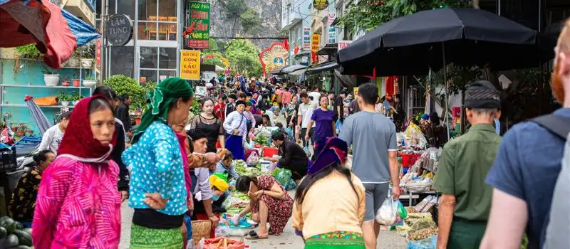 Le march&eacute; forain de Ha Giang