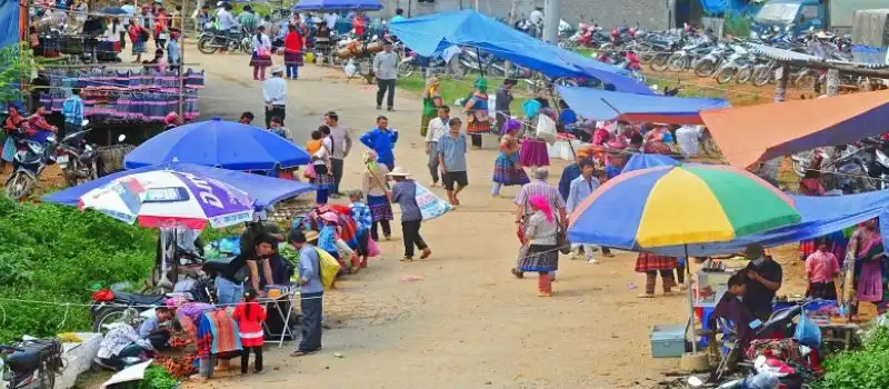 Le march&eacute; montagnard Coc Ly