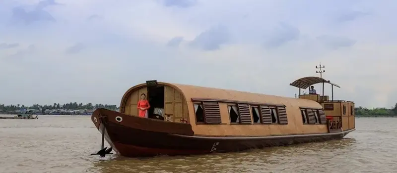 Le sampan - Petite embarcation traditionnelle en bois