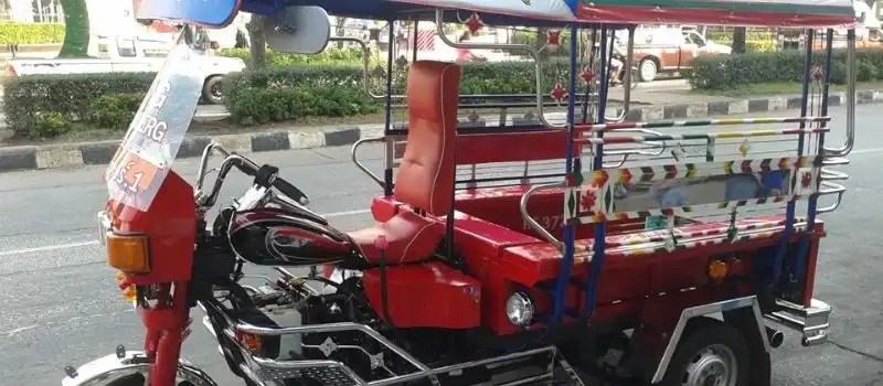 Le tuk-tuk &agrave; Luang Prabang