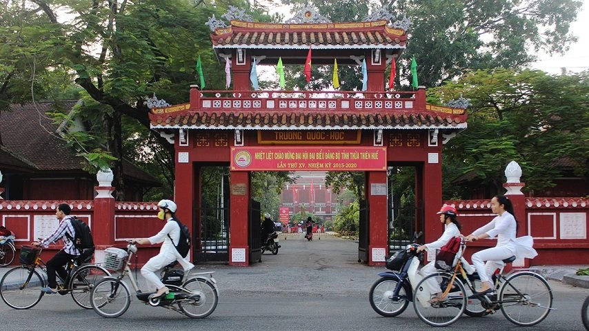 L'&eacute;cole nationale de Hu&ecirc;