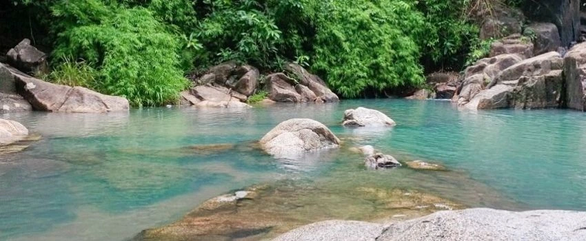 les-ruisseaux-des-fees-suoi-tien-et-de-pierre-suoi-da