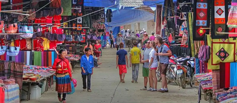 March&eacute; de Bac Ha Sapa