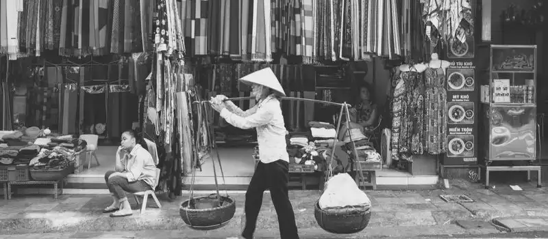 March&eacute; de nuit dans le Vieux quartier