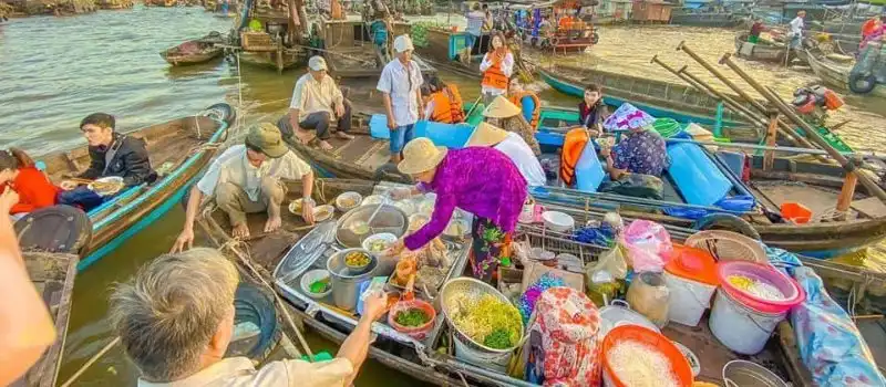 March&eacute; flottant de Cai Rang au Vietnam