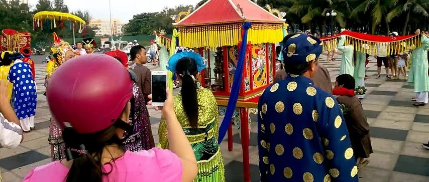 F&ecirc;te d'accueil de Son Altesse royale Baleine