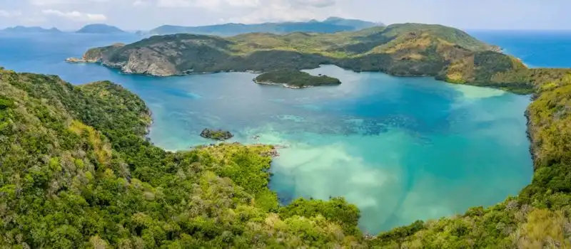 nager-dans-les-lagons-de-con-dao