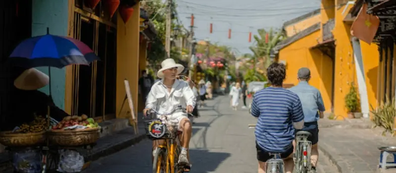 P&eacute;daler dans la campagne de Hoi An