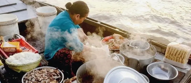Petit-d&eacute;jeuner sur l&rsquo;eau