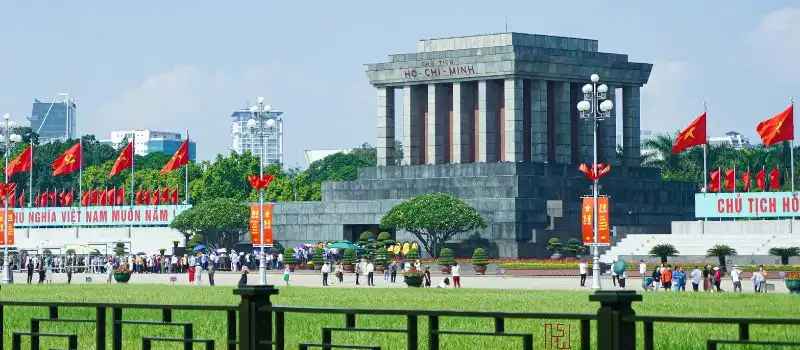 Place de Ba Dinh et Mausol&eacute;e de H&ocirc; Chi Minh