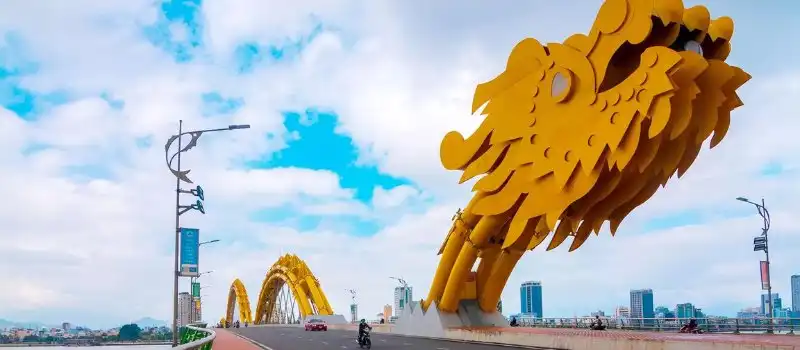 Pont du Dragon &agrave; Da Nang