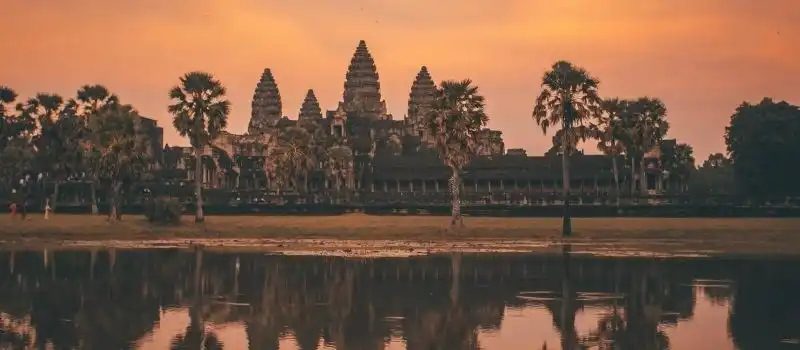 Profiter d'Angkor Wat le l&egrave;ve du matin
