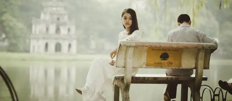 Promenade autour du lac embl&eacute;matique Hoan Kiem